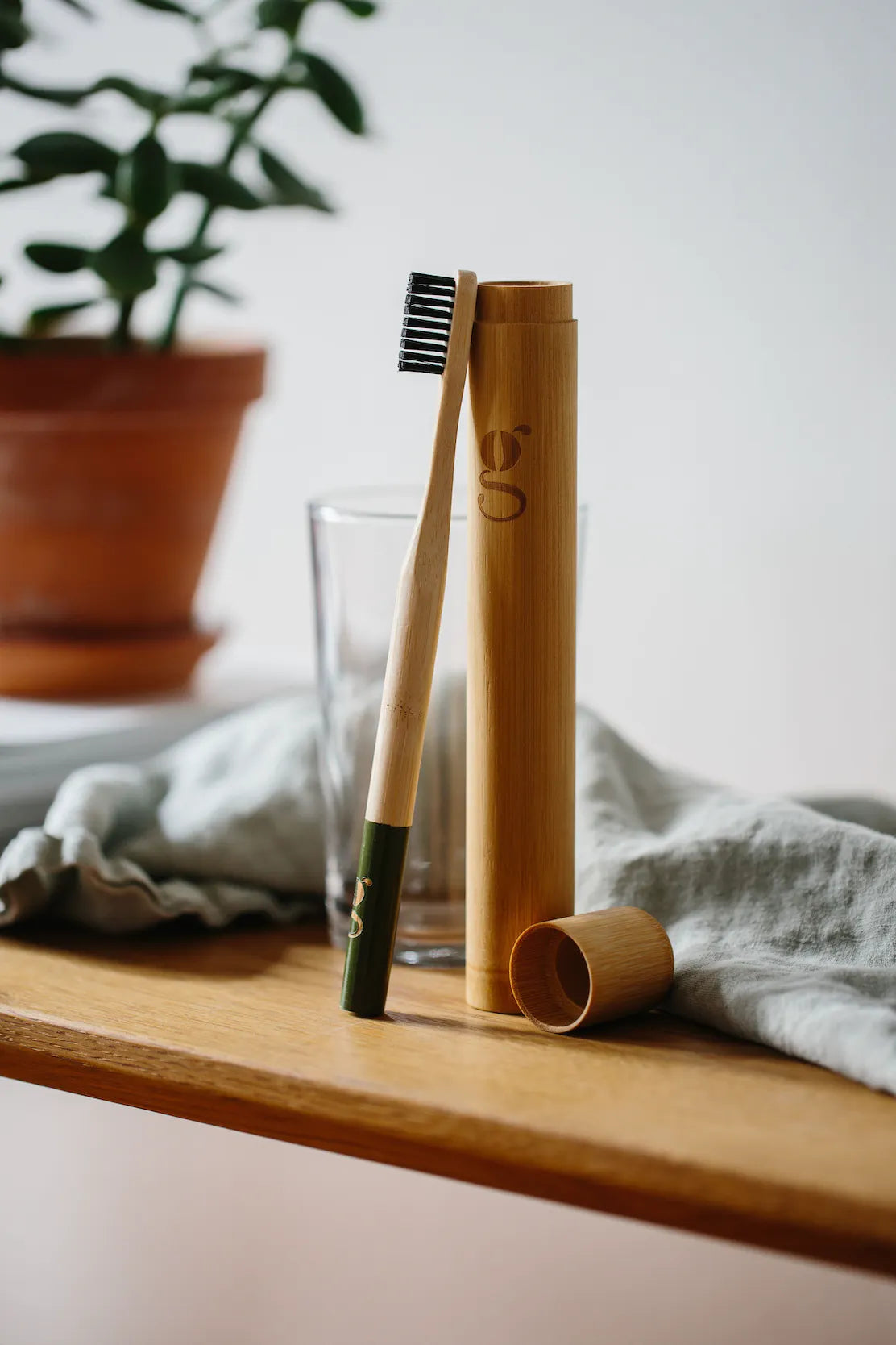 Étui pour brosse à dents en bambou